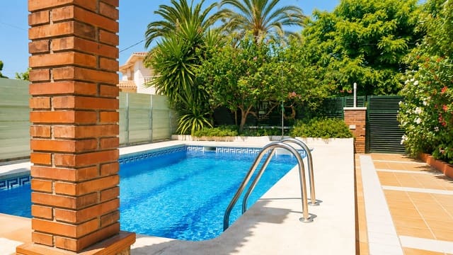 4 Zimmer Haus zu verkaufen in Cambrils mit Pool Garage - 497.000 € (Ref: 10005669)