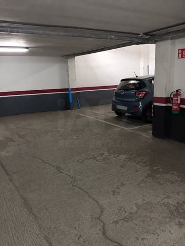 Garage for sale in León city - € 12,900 (Ref: 10006077)