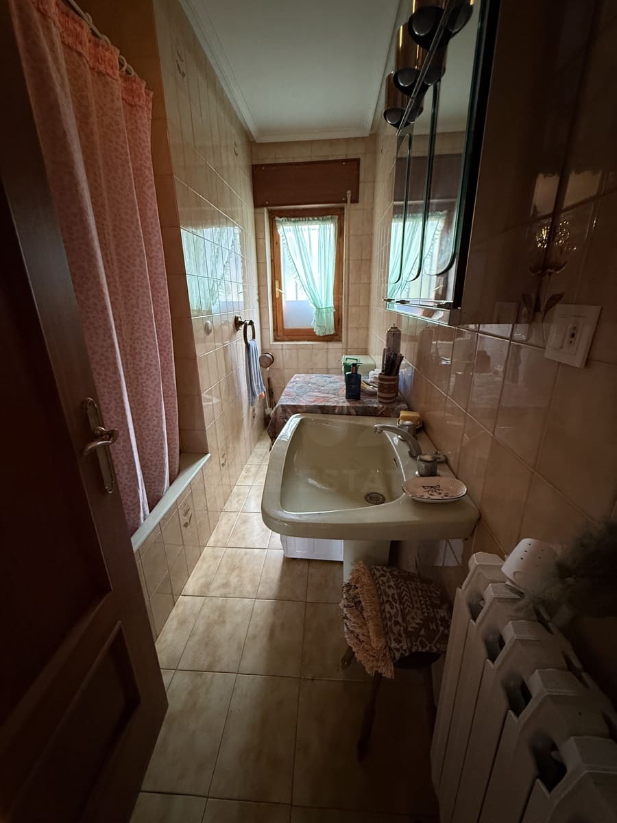 2 sypialnia Finka/Dom wiejski na sprzedaż w Matallana de Torio z garażem - 50 000 € (Ref: 10006078)