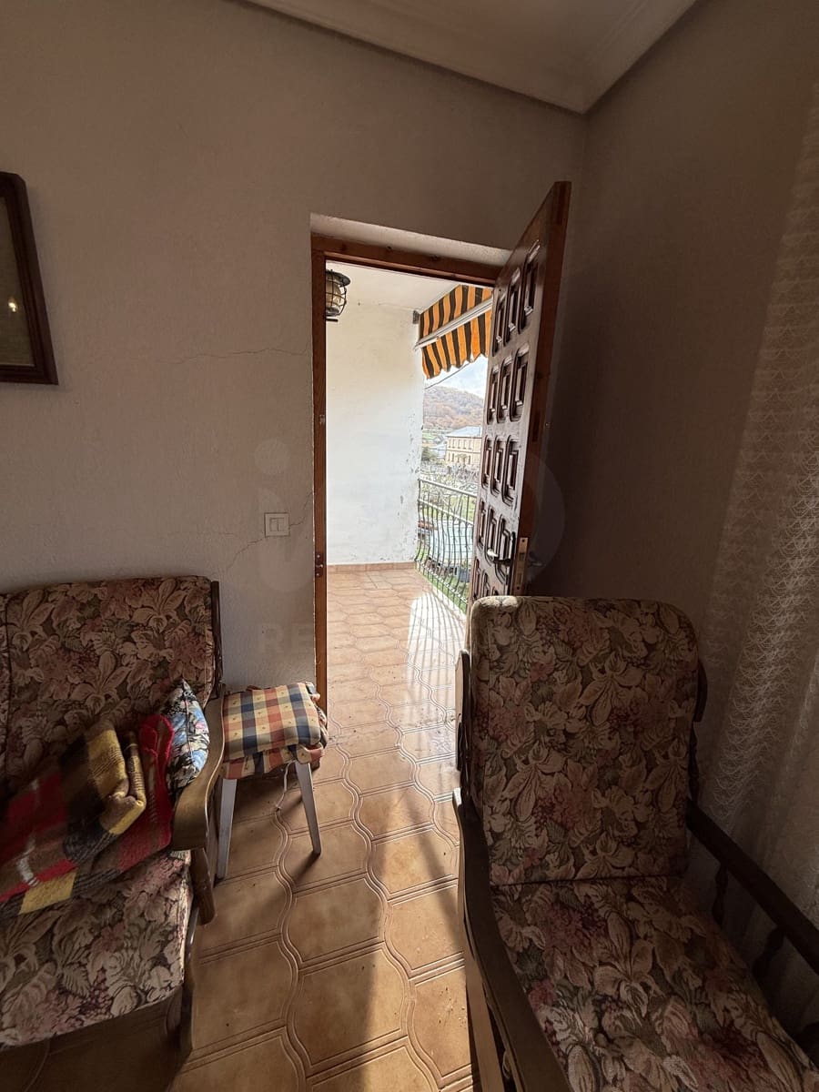 2 sypialnia Finka/Dom wiejski na sprzedaż w Matallana de Torio z garażem - 50 000 € (Ref: 10006078)
