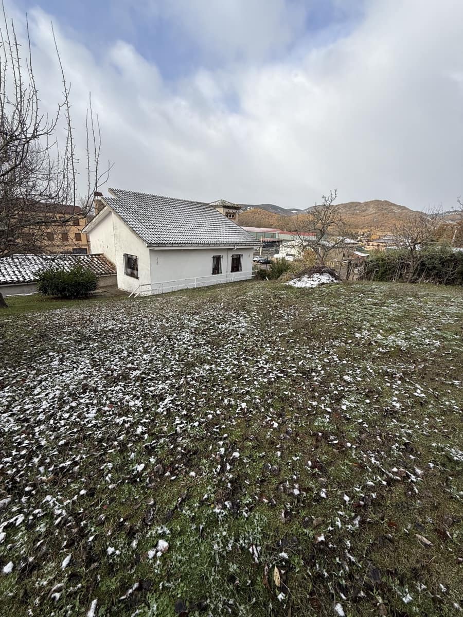 2 sypialnia Finka/Dom wiejski na sprzedaż w Matallana de Torio z garażem - 50 000 € (Ref: 10006078)
