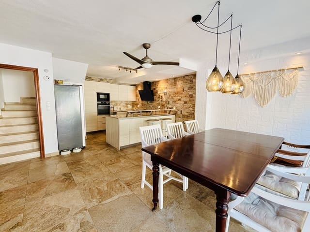 4 soverom Hus til salgs i Barranco Hondo - Varadero  , La Nucia med svømmebasseng garasje - € 425 000 (Ref: 10006137)