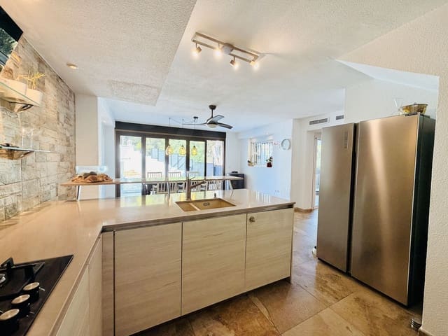 4 soverom Hus til salgs i Barranco Hondo - Varadero  , La Nucia med svømmebasseng garasje - € 425 000 (Ref: 10006137)