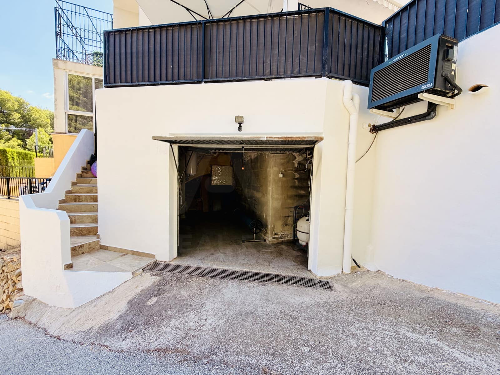 4 soverom Hus til salgs i La Nucia med svømmebasseng garasje - € 425 000 (Ref: 10006137)