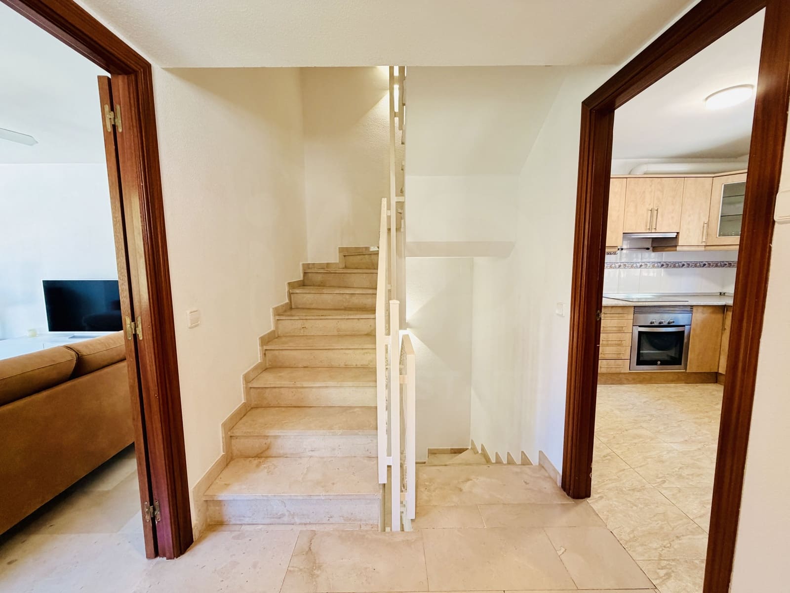 4 soverom Hus til salgs i La Nucia med svømmebasseng garasje - € 425 000 (Ref: 10006137)