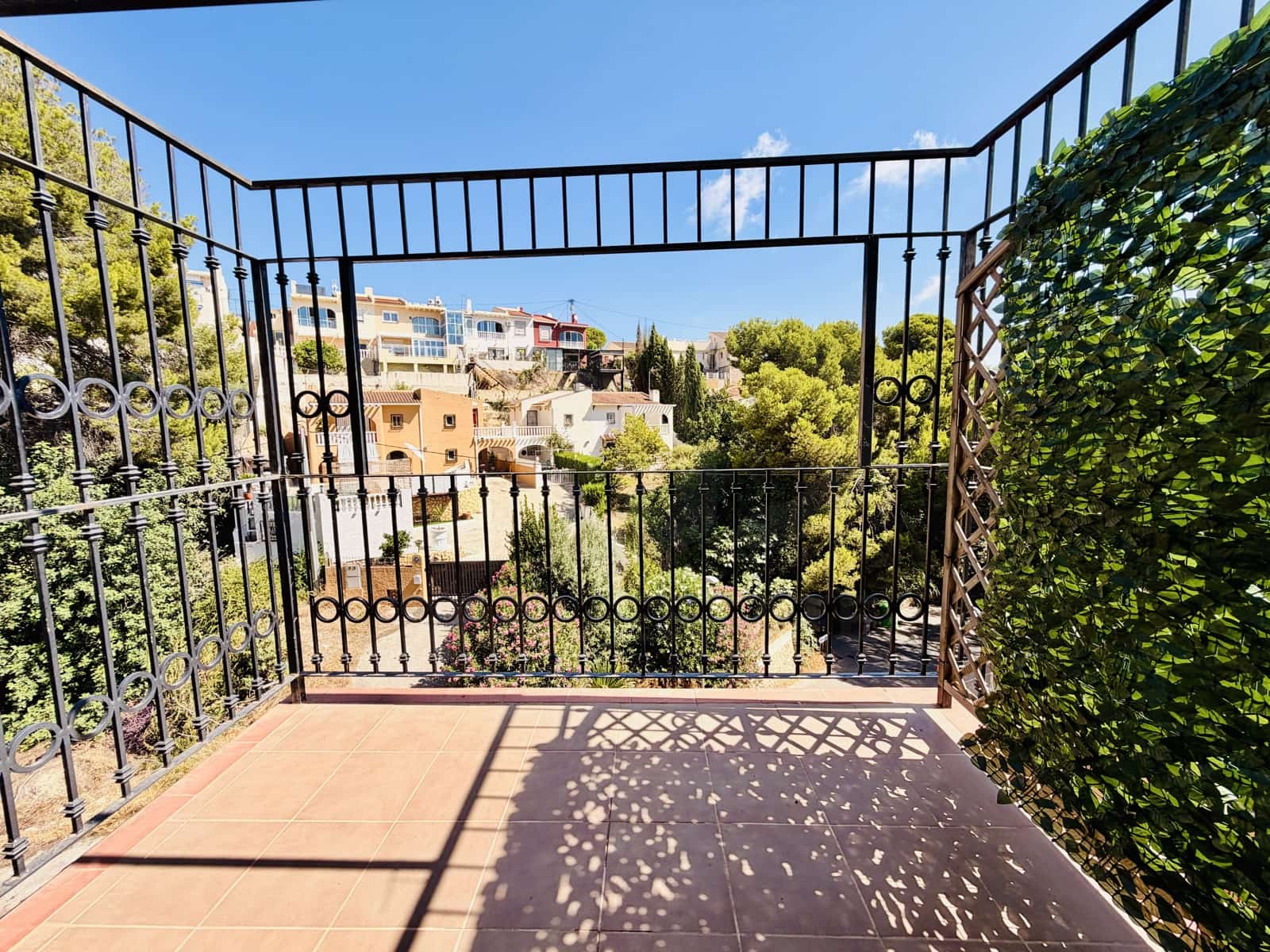 4 soverom Hus til salgs i La Nucia med svømmebasseng garasje - € 425 000 (Ref: 10006137)