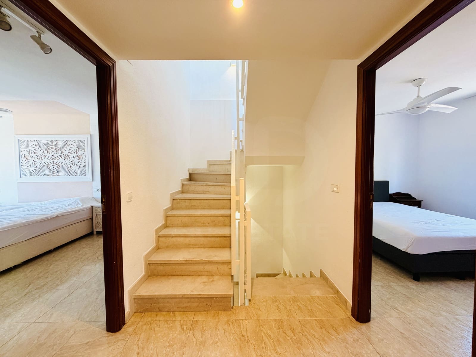 4 soverom Hus til salgs i La Nucia med svømmebasseng garasje - € 425 000 (Ref: 10006137)