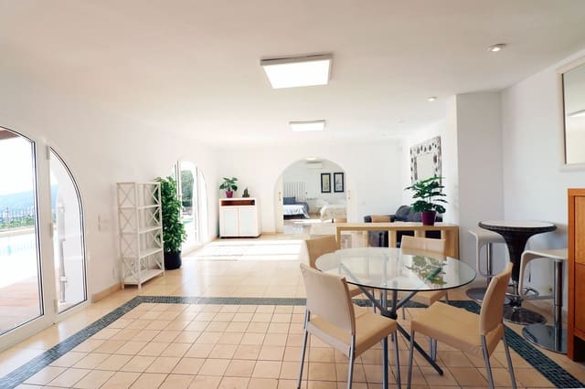 6 sypialnia Dom na sprzedaż w Cabrils z basenem garażem - 1 340 000 € (Ref: 10006704)