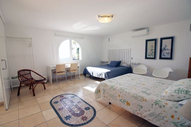 6 sypialnia Dom na sprzedaż w Cabrils z basenem garażem - 1 340 000 € (Ref: 10006704)