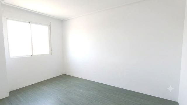 3 soveværelse Lejlighed til leje i Almassora / Almazora med garage - € 800 (Ref: 10006705)
