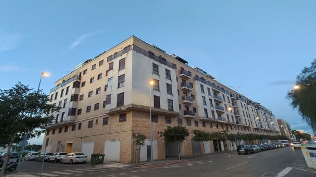3 soveværelse Lejlighed til leje i Almassora / Almazora med garage - € 800 (Ref: 10006705)