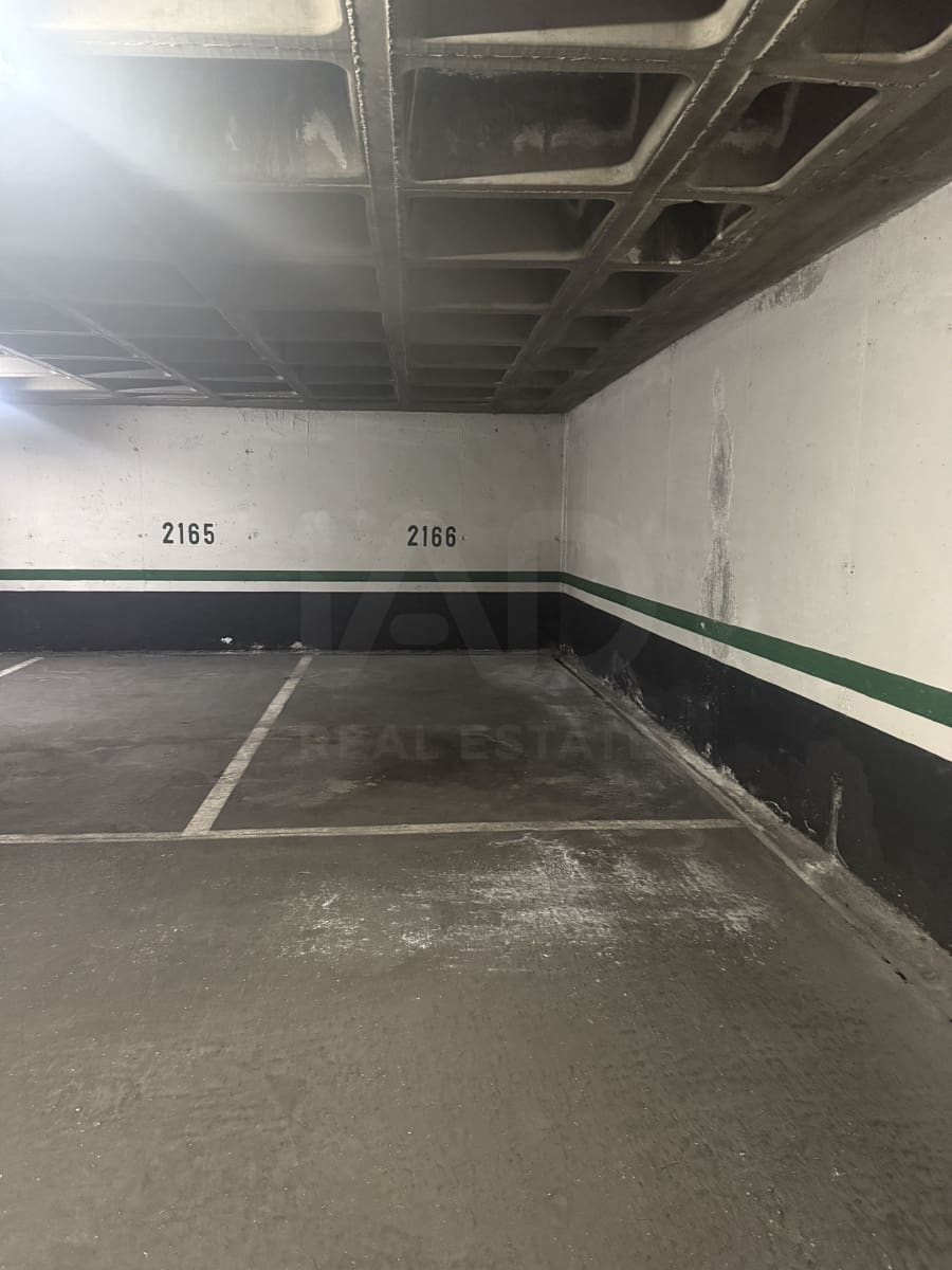 2 slaapkamer Appartement te koop in Madrid stad met garage - € 360.000 (Ref: 10007089)