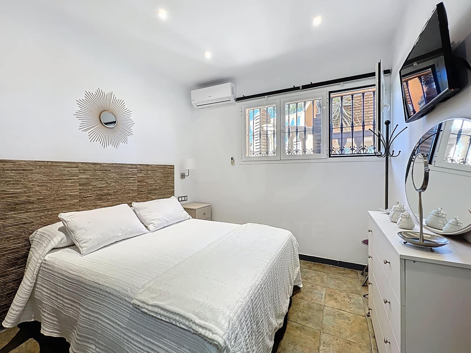 7 soverom Villa til salgs i Rincon de la Victoria med svømmebasseng garasje - € 1 160 000 (Ref: 10007141)