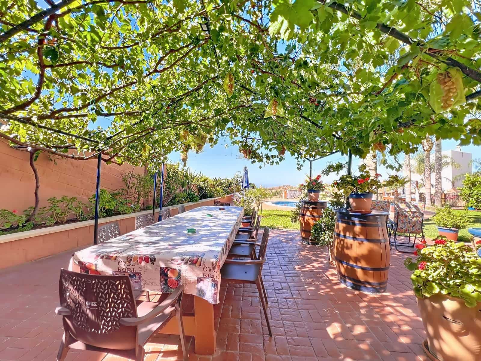 7 soverom Villa til salgs i Rincon de la Victoria med svømmebasseng garasje - € 1 160 000 (Ref: 10007141)
