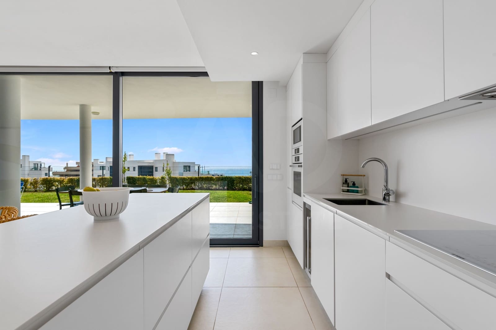 3 sypialnia Apartament na sprzedaż w Fuengirola z basenem garażem - 890 000 € (Ref: 10007142)