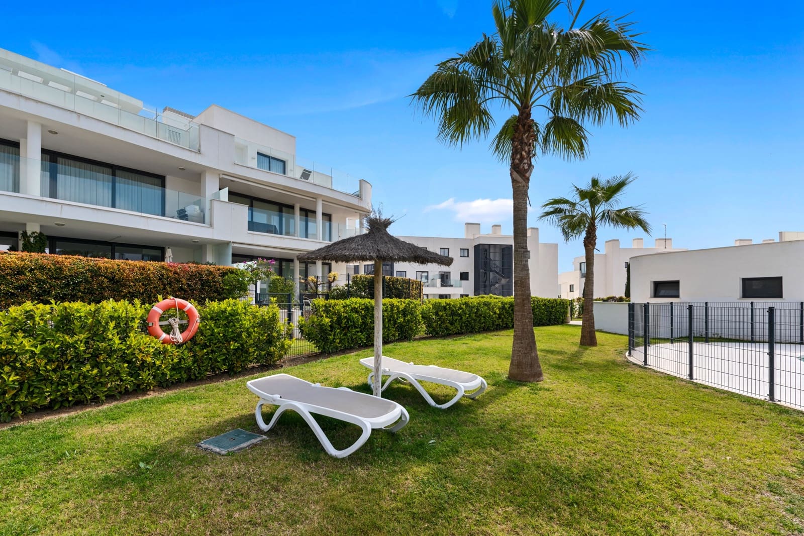 3 sypialnia Apartament na sprzedaż w Fuengirola z basenem garażem - 890 000 € (Ref: 10007142)