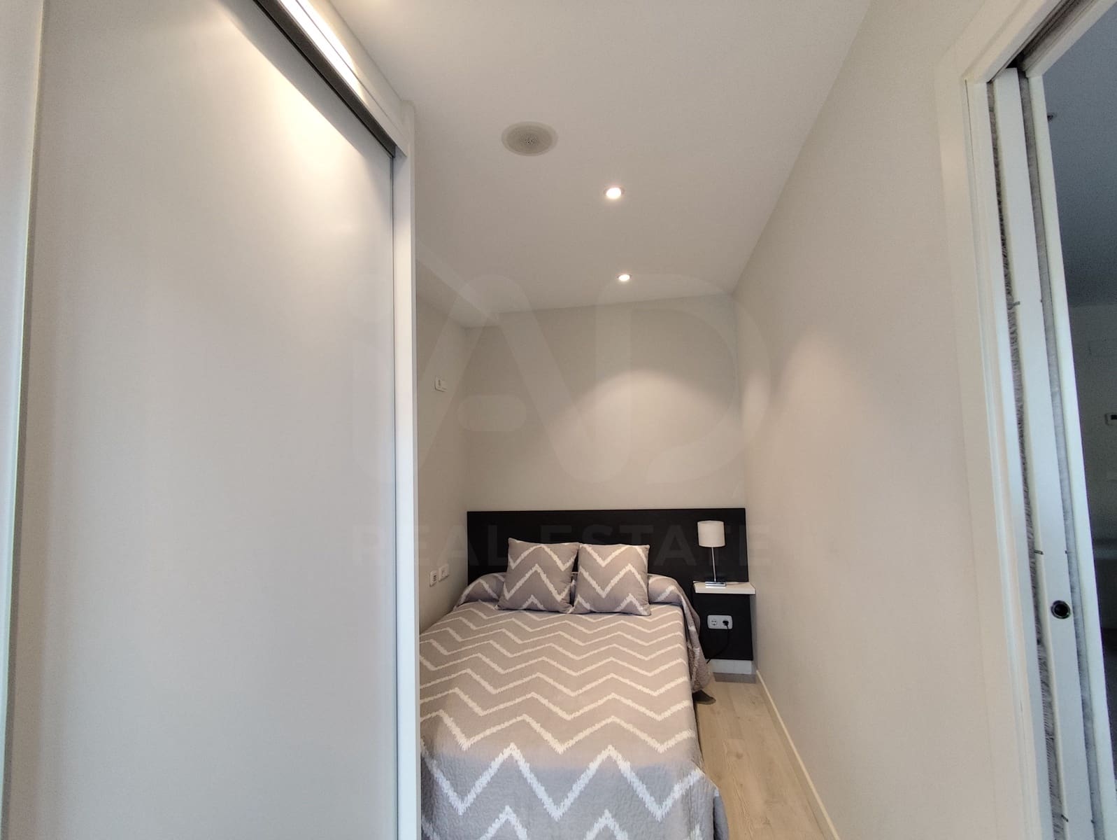 2 slaapkamer Appartement te huur in Donostia-San Sebastian - € 4.500 (Ref: 10007145)