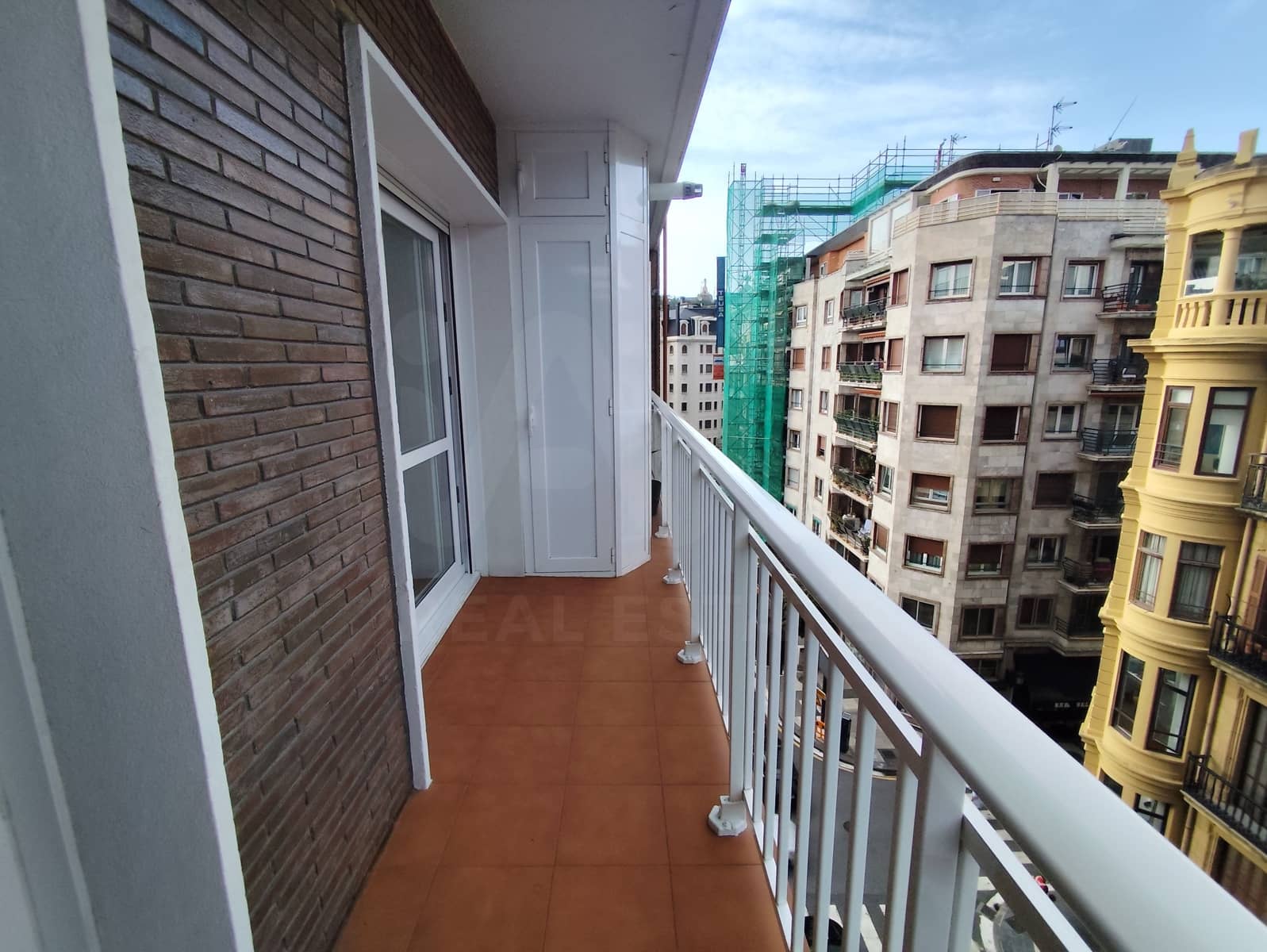 2 slaapkamer Appartement te huur in Donostia-San Sebastian - € 4.500 (Ref: 10007145)