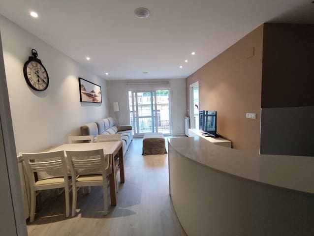 2 slaapkamer Appartement te huur in Donostia-San Sebastián - € 4.500 (Ref: 10007145)