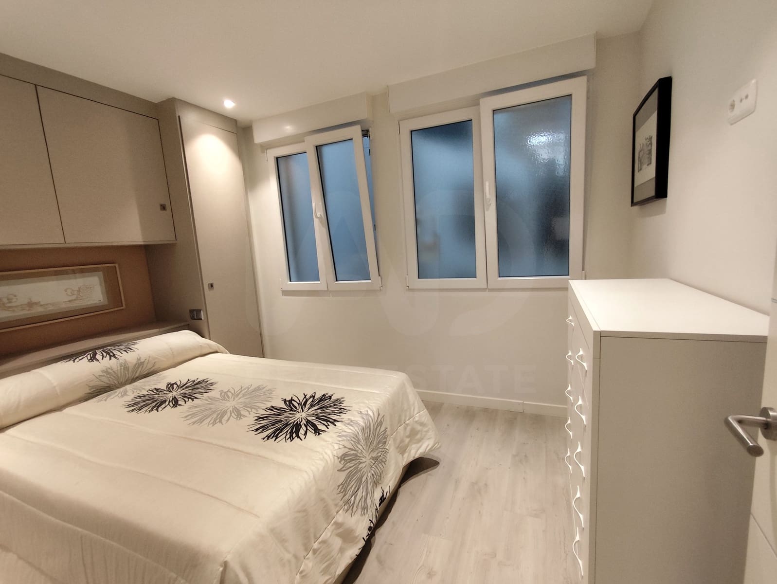 2 slaapkamer Appartement te huur in Donostia-San Sebastian - € 4.500 (Ref: 10007145)