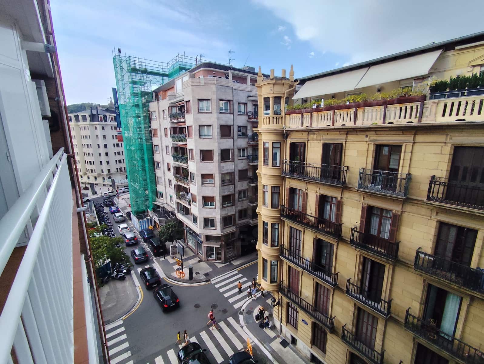 2 slaapkamer Appartement te huur in Donostia-San Sebastian - € 4.500 (Ref: 10007145)