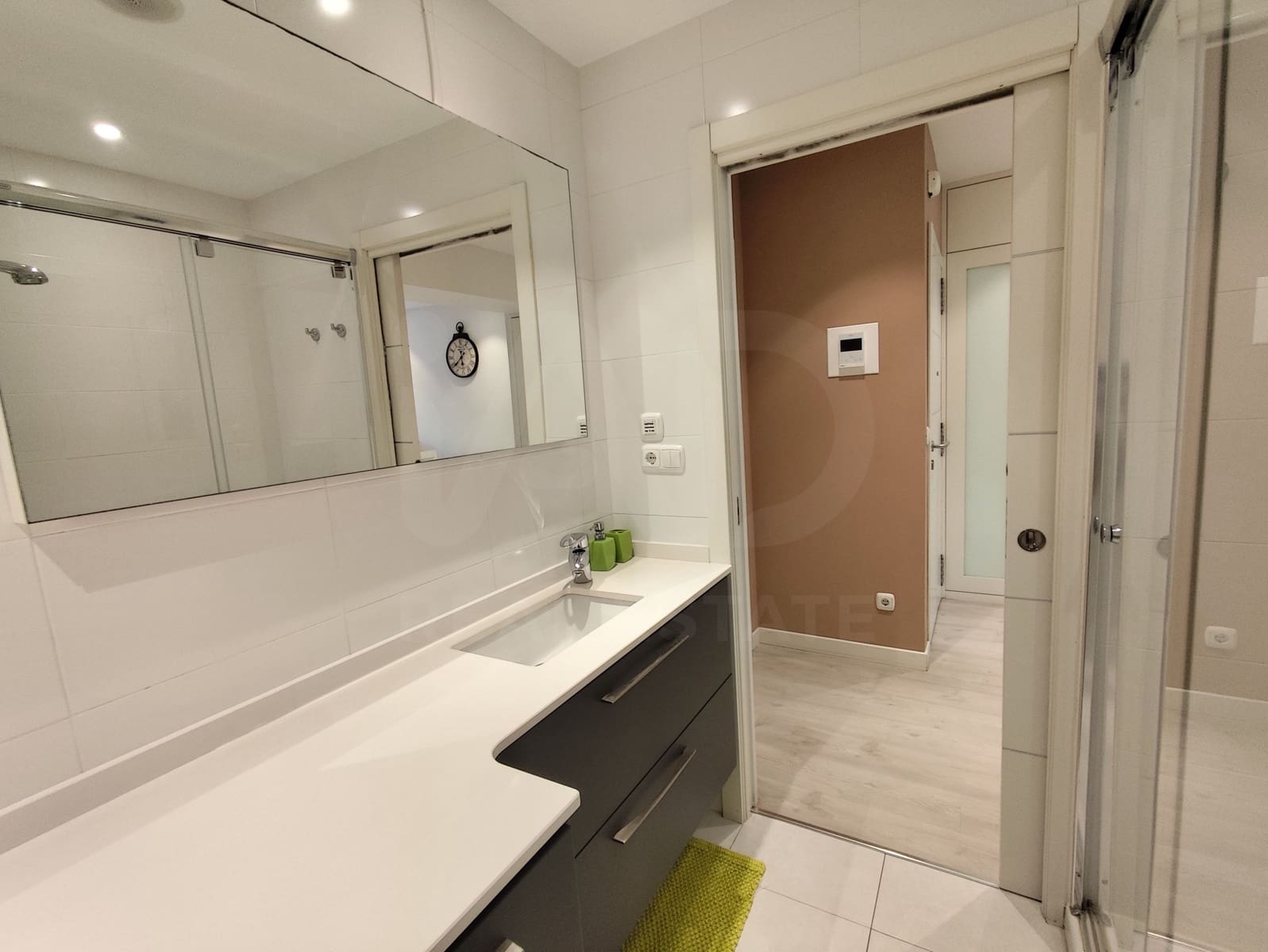 2 bedroom Apartment for rent in Donostia-San Sebastian - € 4,500 (Ref: 10007145)