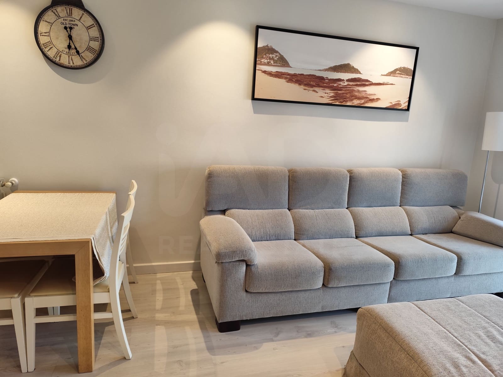 2 bedroom Apartment for rent in Donostia-San Sebastian - € 4,500 (Ref: 10007145)