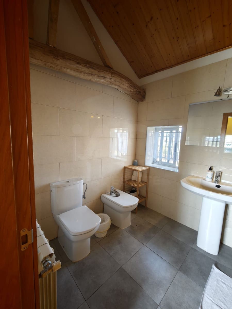 5 chambre Finca/Maison de Campagne à vendre à Matadeon de los Oteros - 180 000 € (Ref: 10007146)