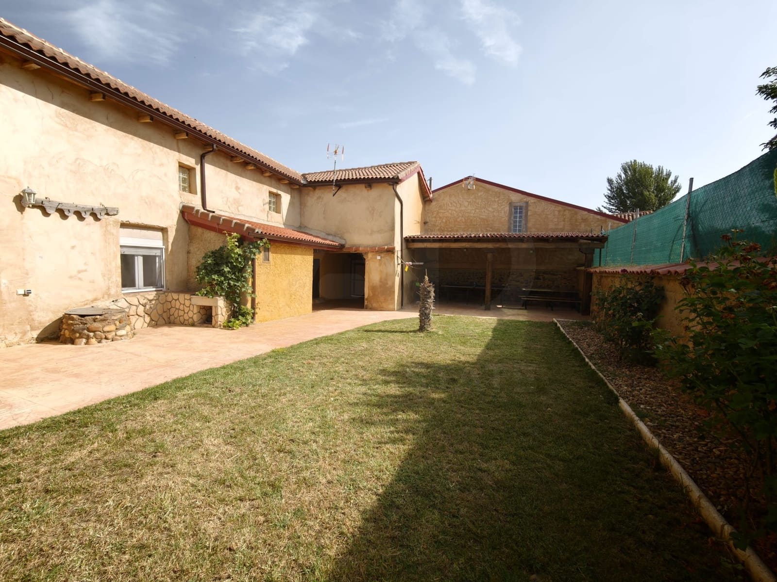 5 chambre Finca/Maison de Campagne à vendre à Matadeon de los Oteros - 180 000 € (Ref: 10007146)