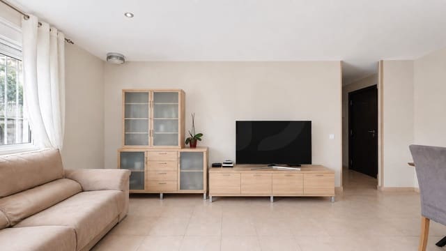 4 makuuhuone Omakotitalo myytävänä paikassa Riudecanyes - 259 500 € (Ref: 10007464)