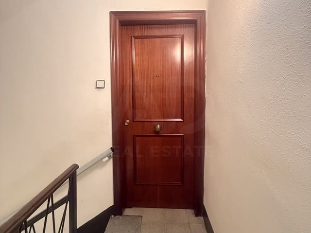 5 slaapkamer Huis te koop in La Canonja met garage - € 249.000 (Ref: 10007466)