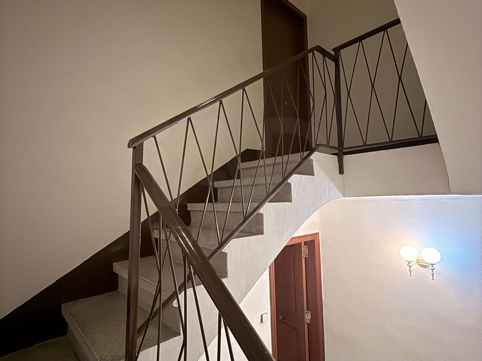 5 slaapkamer Huis te koop in La Canonja met garage - € 249.000 (Ref: 10007466)