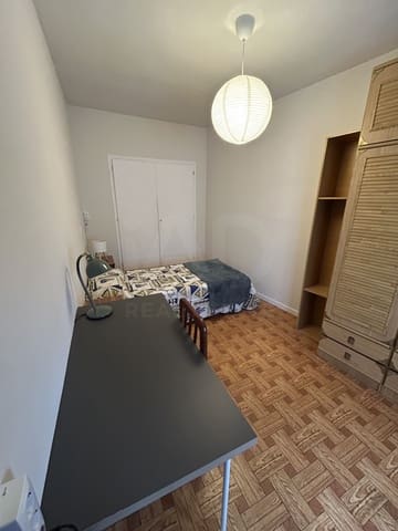 Appartement de 3 chambres à louer à León ville - 800 € (Ref: 10007923)