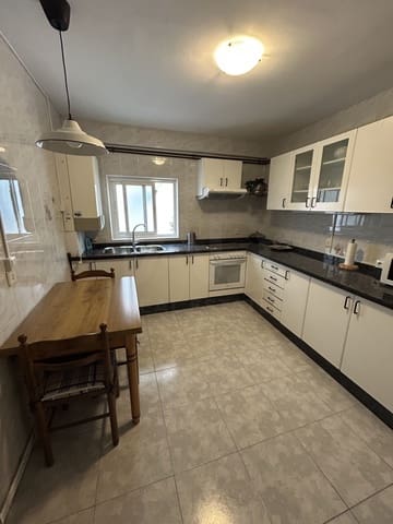 Appartement de 3 chambres à louer à León ville - 800 € (Ref: 10007923)