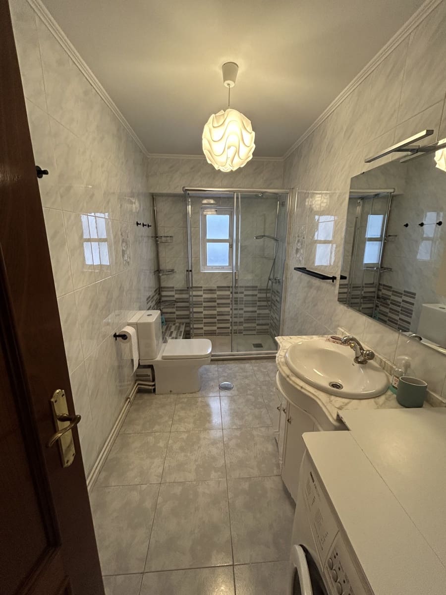 3 slaapkamer Appartement te huur in Leon stad - € 800 (Ref: 10007923)