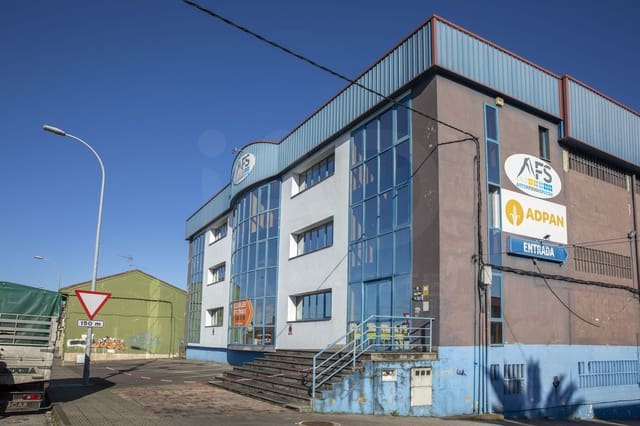 Commercieel te huur in Oviedo met garage - € 2.700 (Ref: 10007924)