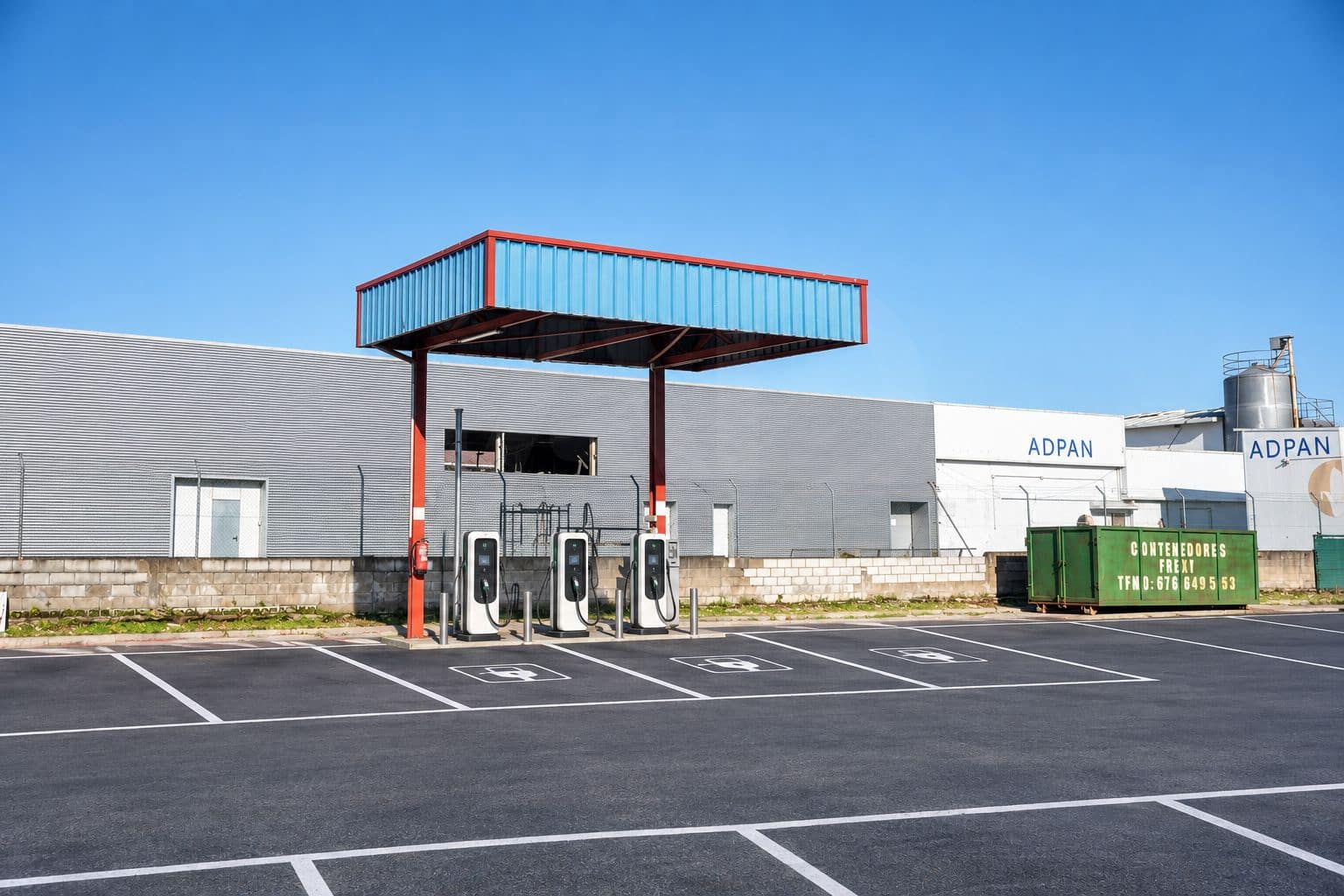 Commercial for rent in Oviedo with garage - € 2,650 (Ref: 10007924)