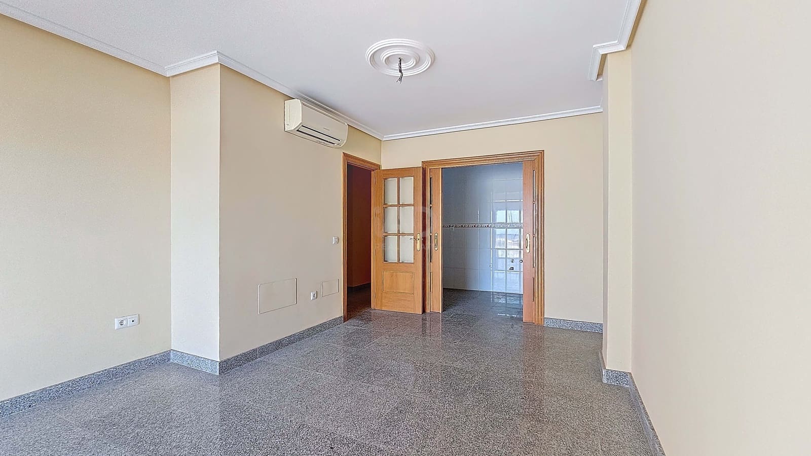 2 chambre Appartement à vendre à Roquetas de Mar - 166 500 € (Ref: 10007925)