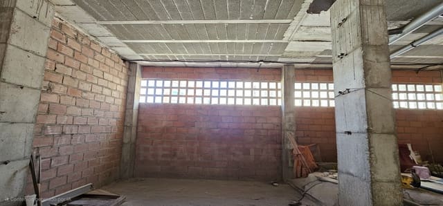 Commercial for sale in Roquetas de Mar - € 230,000 (Ref: 10007926)