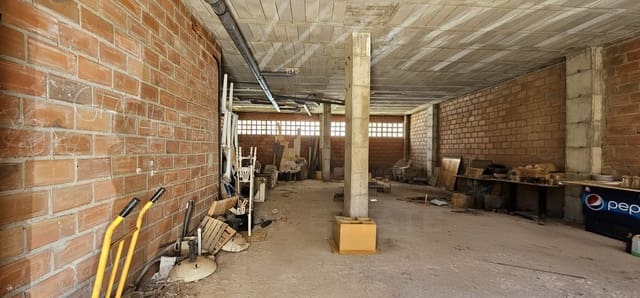 Commercial for sale in Roquetas de Mar - € 190,000 (Ref: 10007927)