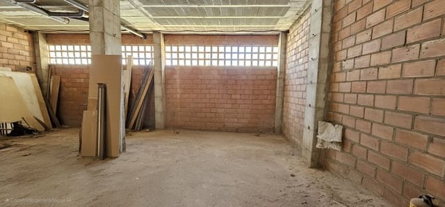 Commercial for sale in Roquetas de Mar - € 190,000 (Ref: 10007927)