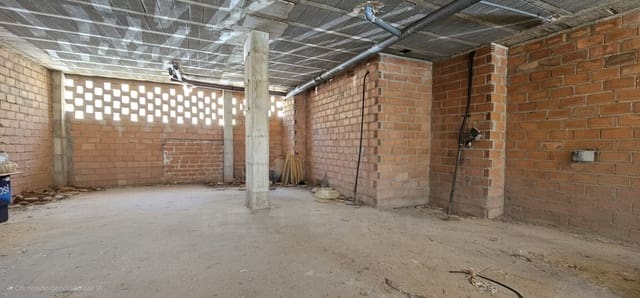 Commercial for sale in Roquetas de Mar - € 190,000 (Ref: 10007927)
