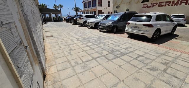 Commercial for sale in Roquetas de Mar - € 190,000 (Ref: 10007927)