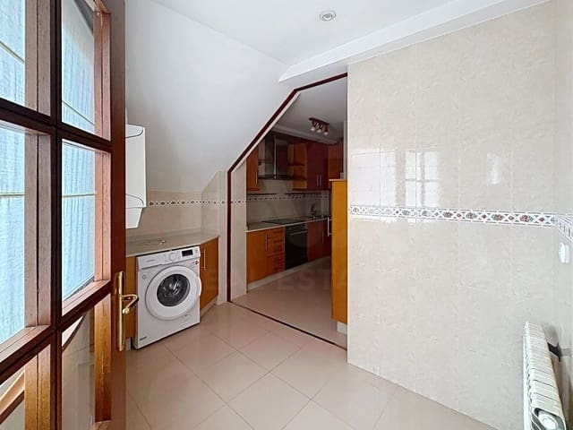 2 bedroom Apartment for rent in Pontevedra city - € 900 (Ref: 10007928)