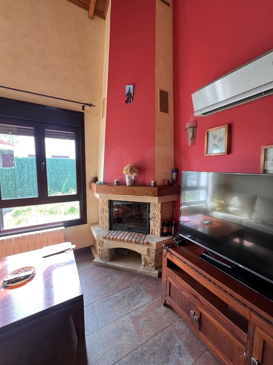 4 bedroom Townhouse for sale in Bareyo with pool garage - € 490,000 (Ref: 10008024)