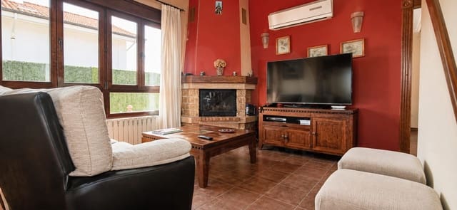 4 bedroom Townhouse for sale in Ajo, Bareyo with pool garage - € 490,000 (Ref: 10008024)