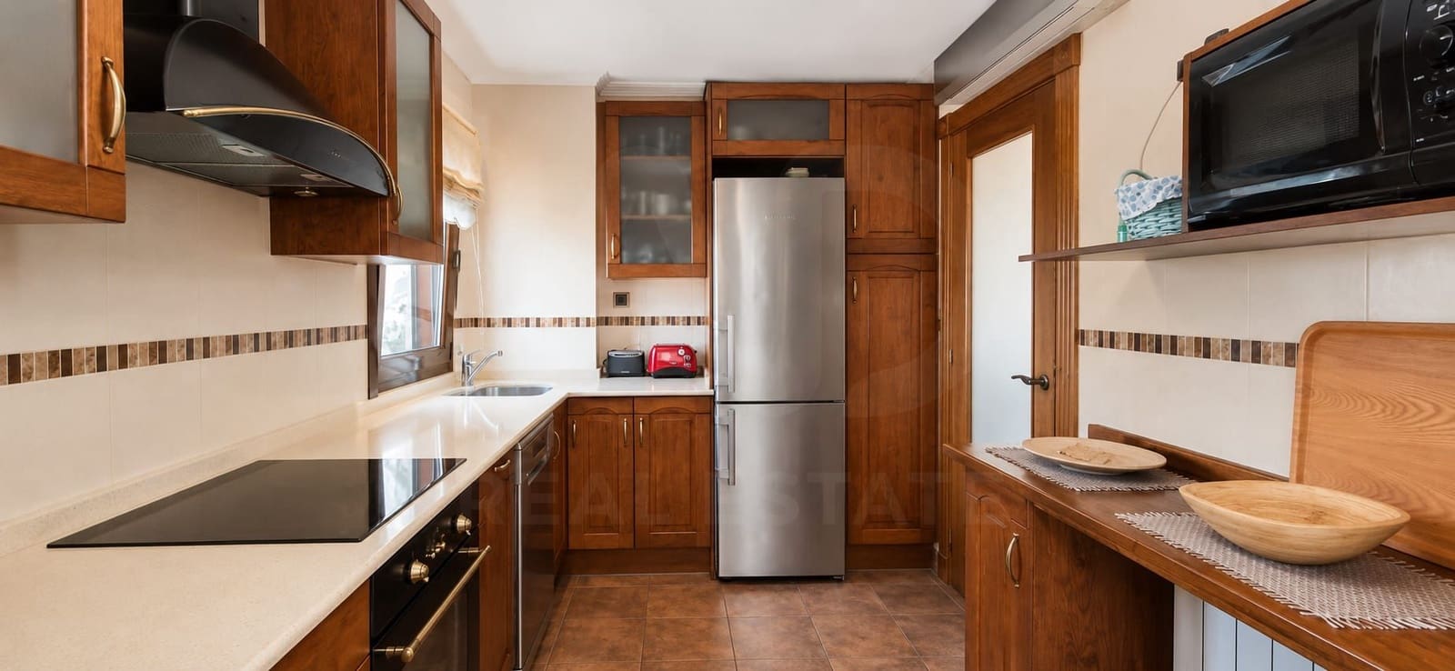 4 bedroom Townhouse for sale in Bareyo with pool garage - € 490,000 (Ref: 10008024)