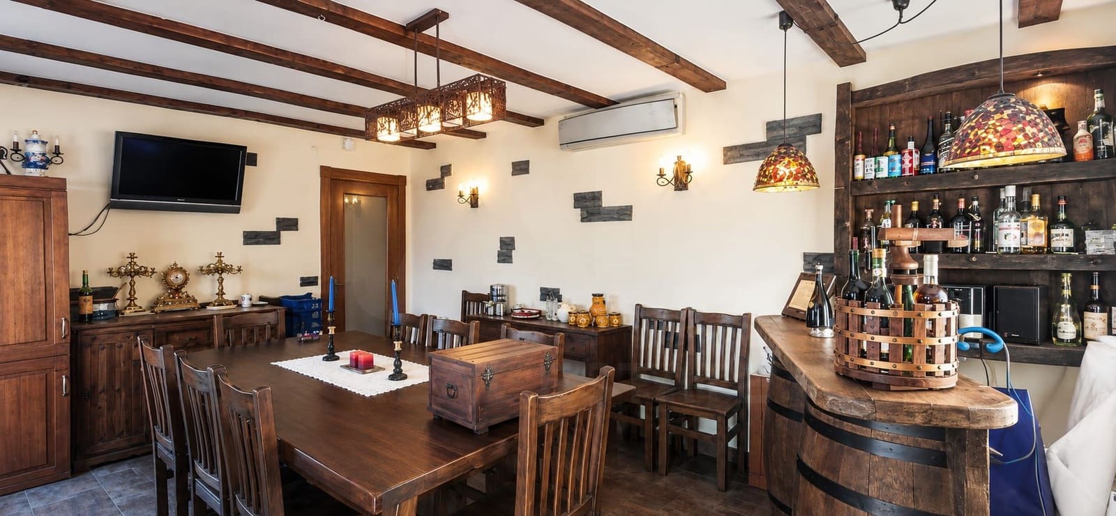 4 bedroom Townhouse for sale in Bareyo with pool garage - € 490,000 (Ref: 10008024)