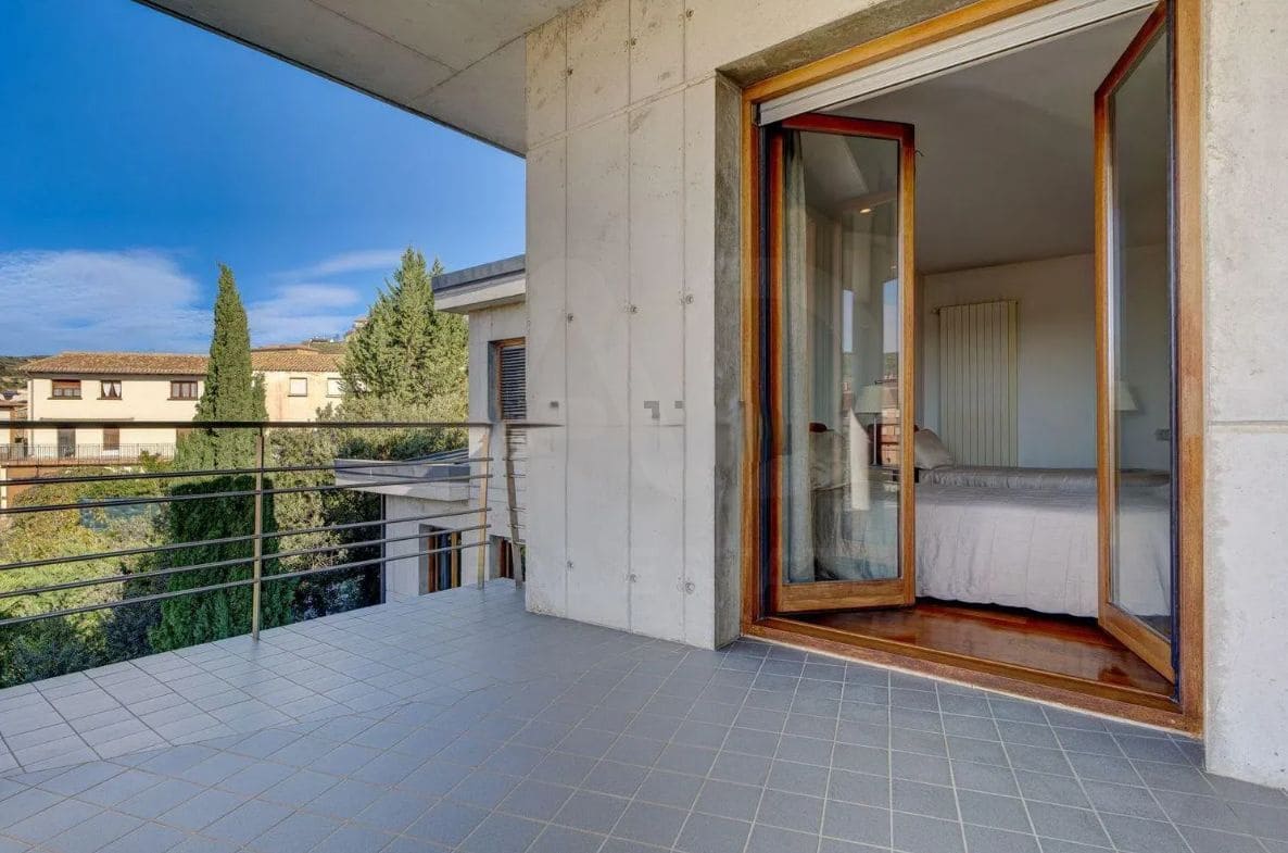 Chalet de 5 habitaciones en Arróniz en venta con piscina garaje - 2.100.000 € (Ref: 10008028)