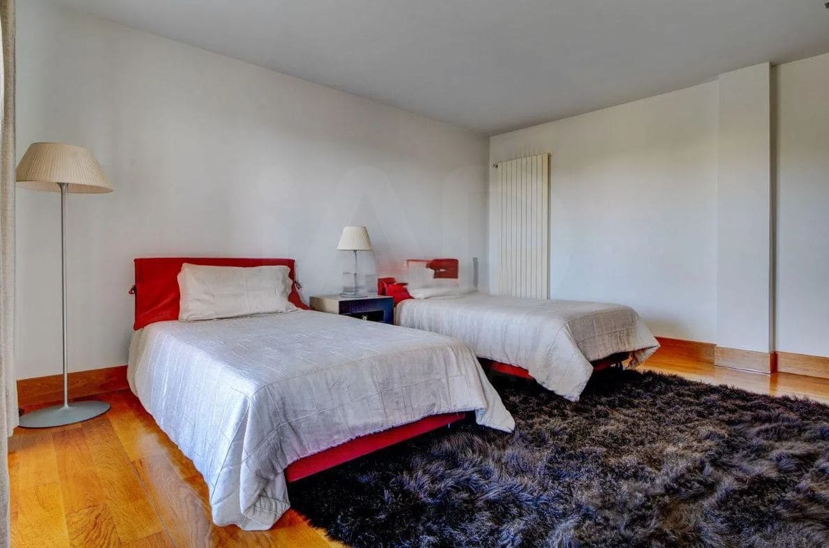 Chalet de 5 habitaciones en Arróniz en venta con piscina garaje - 2.100.000 € (Ref: 10008028)